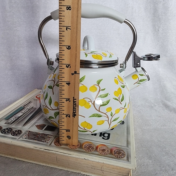 Crofton 2.3 Qt. Porcelain Enamel Teakettle, White With Lemon Vintage 50s Styled - Picture 7 of 8